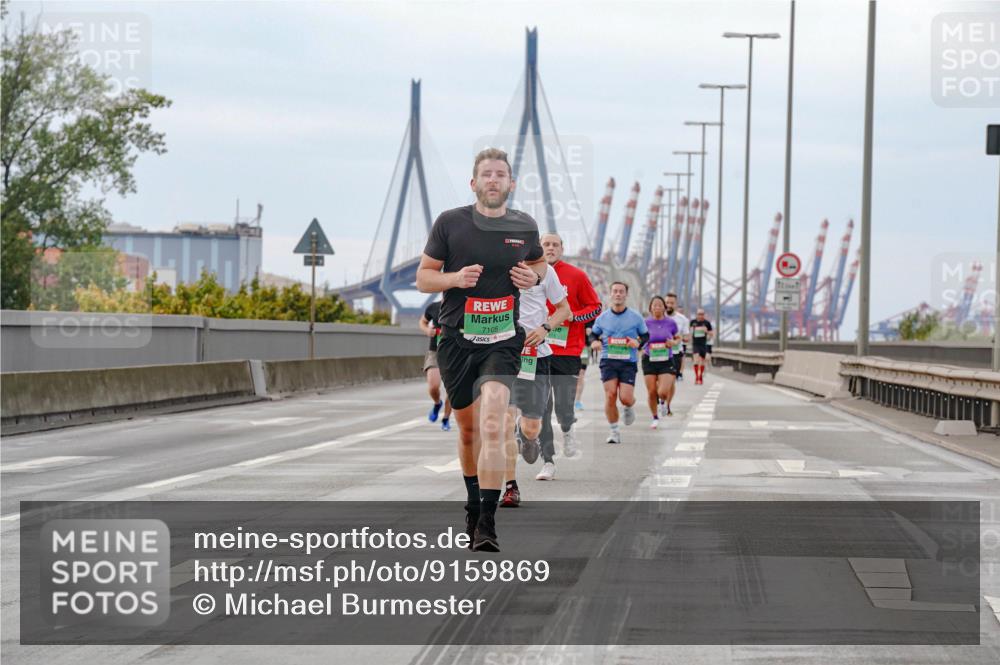 03.10.2025 - Köhlbrandbrückenlauf Michael Burmester http://msf.ph/oto/9159869 03.10.2025 15:48:23 Position 3 7105 meine-sportfotos.de