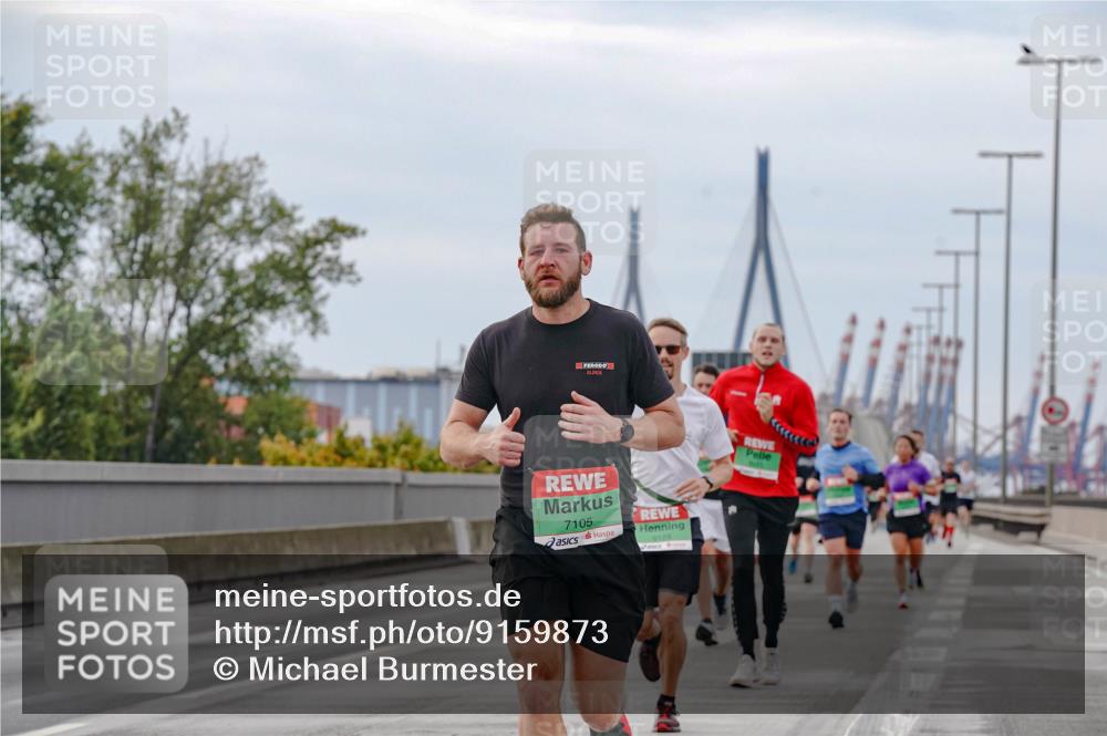 03.10.2025 - Köhlbrandbrückenlauf Michael Burmester http://msf.ph/oto/9159873 03.10.2025 15:48:25 Position 3 7105, 9129 meine-sportfotos.de