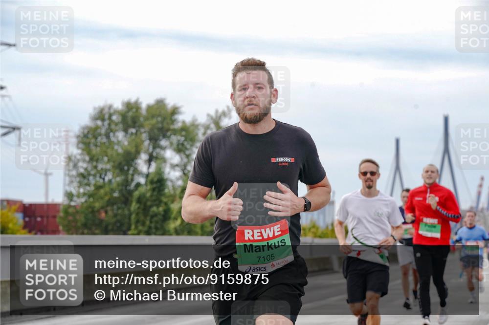 03.10.2025 - Köhlbrandbrückenlauf Michael Burmester http://msf.ph/oto/9159875 03.10.2025 15:48:27 Position 3 7105 meine-sportfotos.de