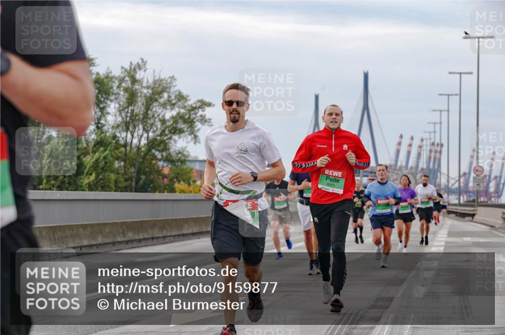 03.10.2025 - Köhlbrandbrückenlauf Michael Burmester http://msf.ph/oto/9159877 03.10.2025 15:48:28 Position 3 8915 meine-sportfotos.de