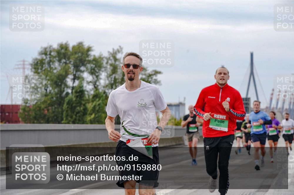03.10.2025 - Köhlbrandbrückenlauf Michael Burmester http://msf.ph/oto/9159880 03.10.2025 15:48:28 Position 3 8915 meine-sportfotos.de