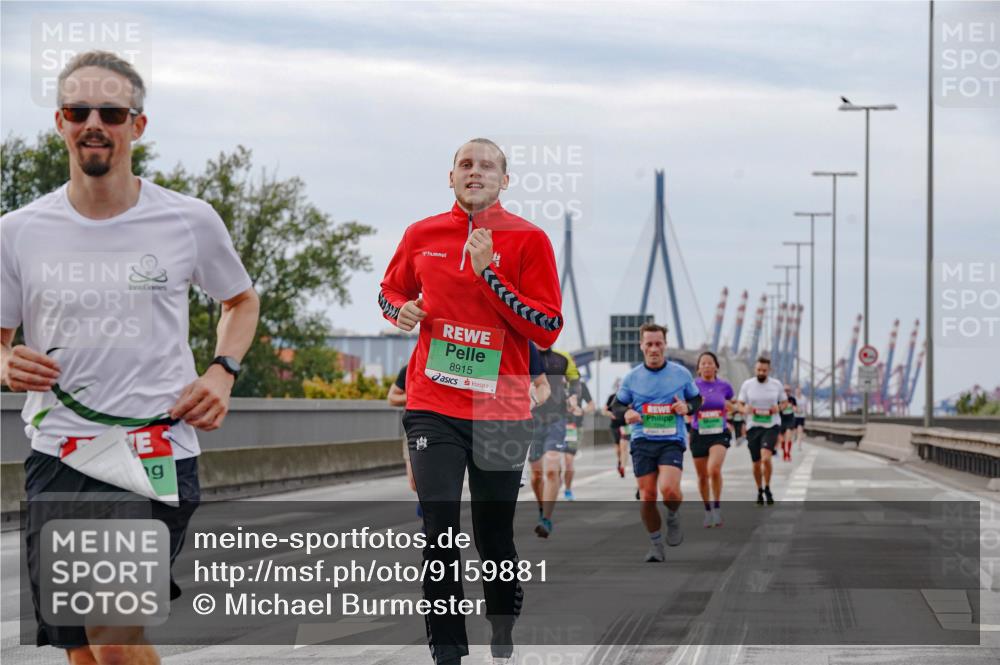 03.10.2025 - Köhlbrandbrückenlauf Michael Burmester http://msf.ph/oto/9159881 03.10.2025 15:48:29 Position 3 8915 meine-sportfotos.de