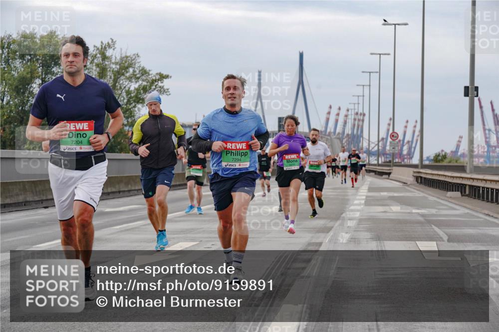 03.10.2025 - Köhlbrandbrückenlauf Michael Burmester http://msf.ph/oto/9159891 03.10.2025 15:48:33 Position 3 7204, 7294 meine-sportfotos.de