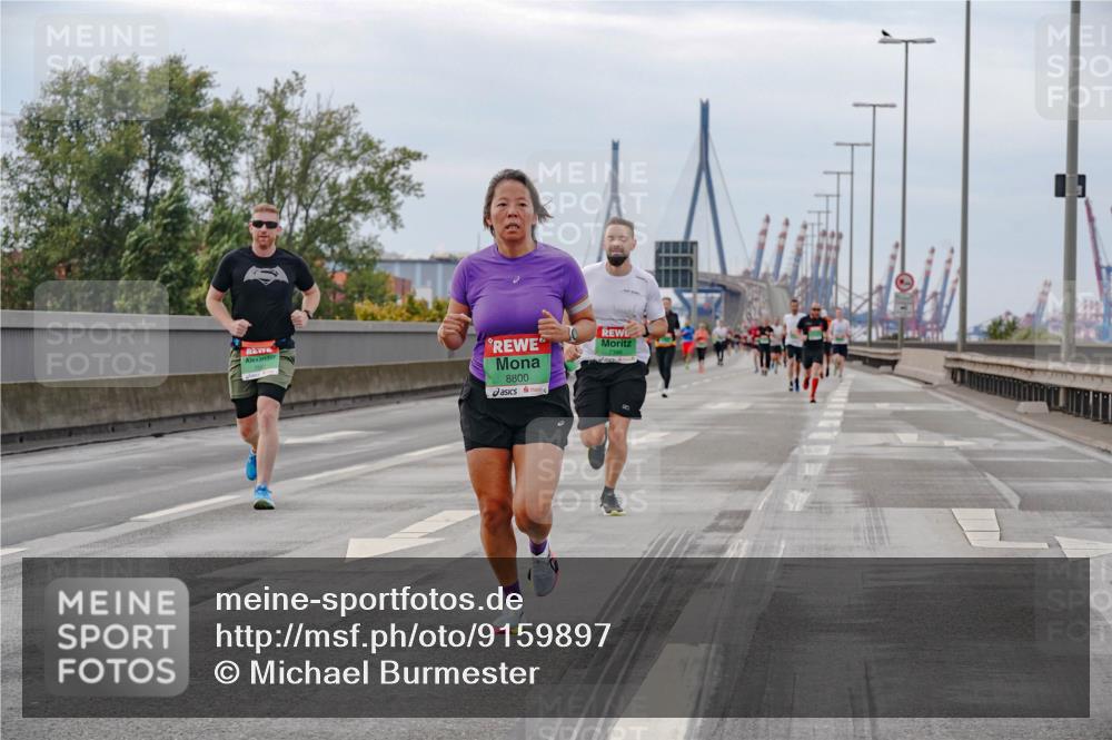 03.10.2025 - Köhlbrandbrückenlauf Michael Burmester http://msf.ph/oto/9159897 03.10.2025 15:48:36 Position 3 8800, 7396 meine-sportfotos.de