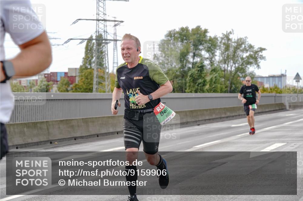 03.10.2025 - Köhlbrandbrückenlauf Michael Burmester http://msf.ph/oto/9159906 03.10.2025 15:48:41 Position 3 8807 meine-sportfotos.de