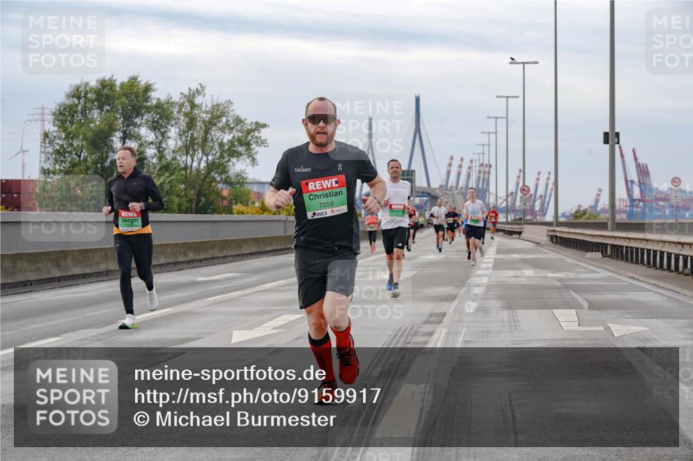 03.10.2025 - Köhlbrandbrückenlauf Michael Burmester http://msf.ph/oto/9159917 03.10.2025 15:48:50 Position 3 20, 7259 meine-sportfotos.de