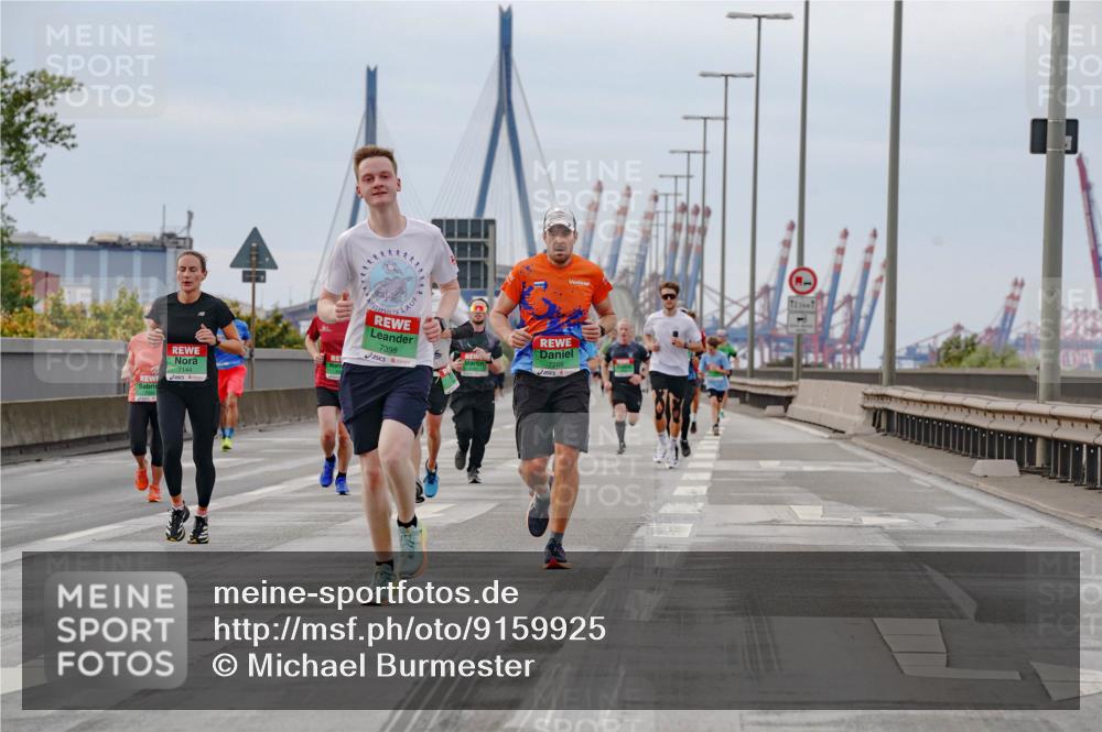 03.10.2025 - Köhlbrandbrückenlauf Michael Burmester http://msf.ph/oto/9159925 03.10.2025 15:48:57 Position 3 7144, 7398 meine-sportfotos.de
