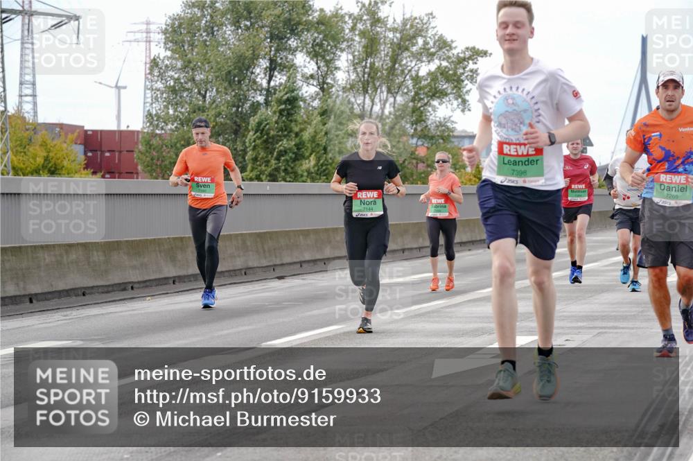 03.10.2025 - Köhlbrandbrückenlauf Michael Burmester http://msf.ph/oto/9159933 03.10.2025 15:49:00 Position 3 7144, 7398, 7265 meine-sportfotos.de