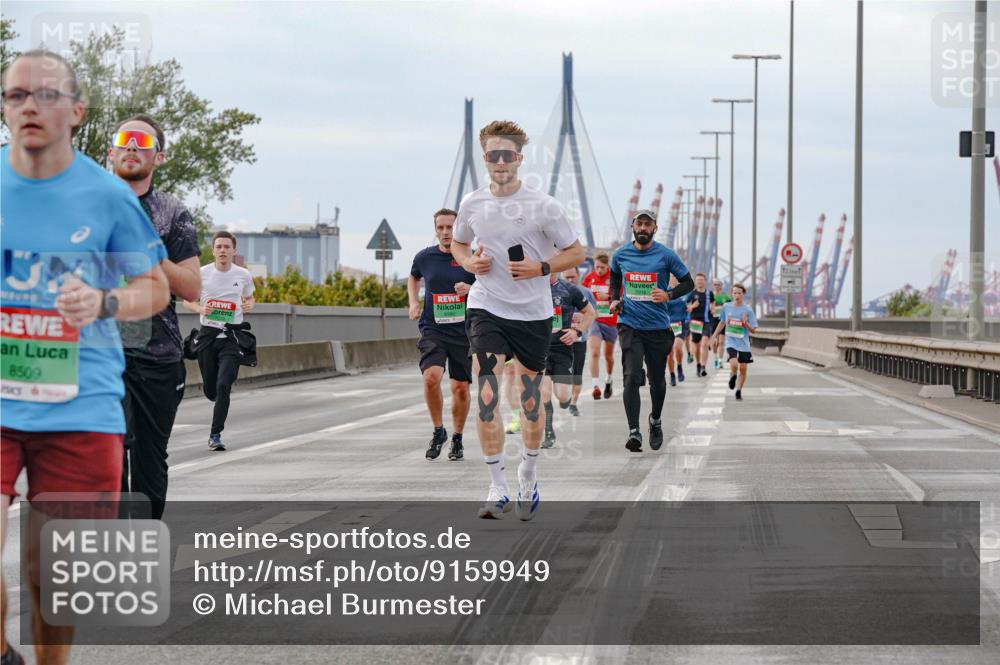 03.10.2025 - Köhlbrandbrückenlauf Michael Burmester http://msf.ph/oto/9159949 03.10.2025 15:49:07 Position 3 8509 meine-sportfotos.de
