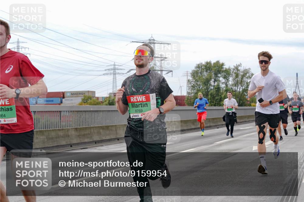 03.10.2025 - Köhlbrandbrückenlauf Michael Burmester http://msf.ph/oto/9159954 03.10.2025 15:49:09 Position 3 364, 8769 meine-sportfotos.de