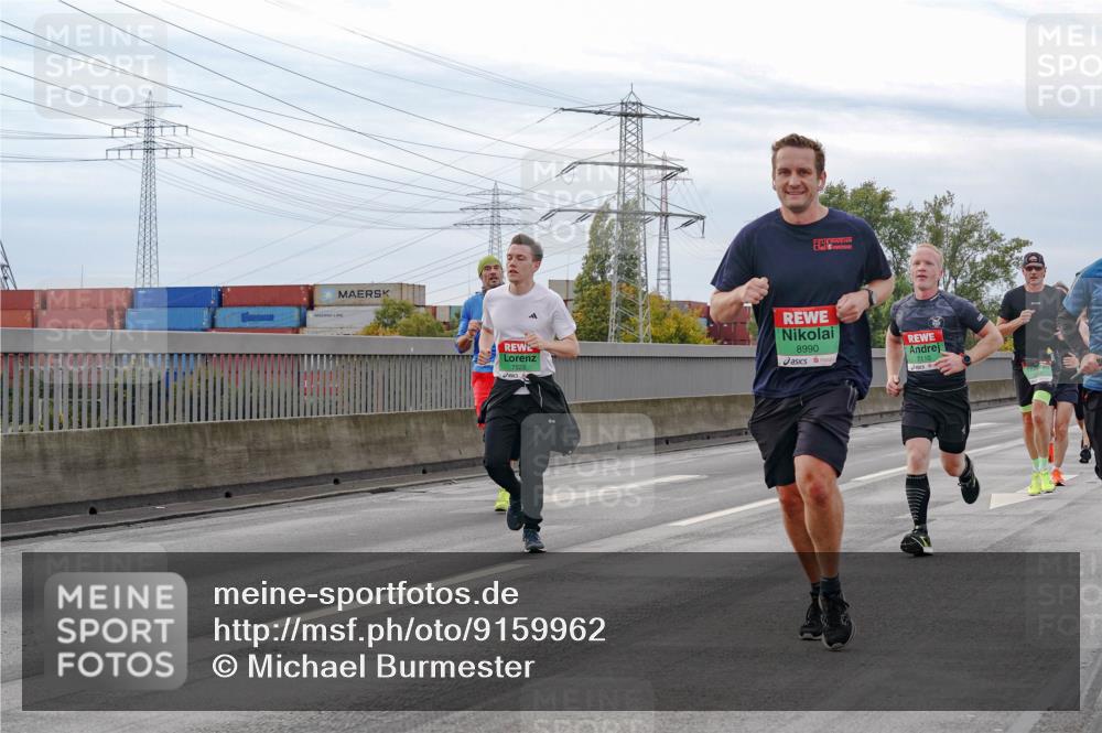 03.10.2025 - Köhlbrandbrückenlauf Michael Burmester http://msf.ph/oto/9159962 03.10.2025 15:49:13 Position 3 8990, 7110 meine-sportfotos.de