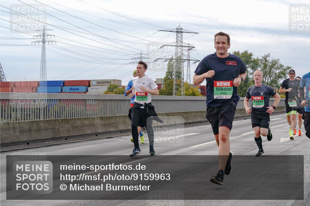 03.10.2025 - Köhlbrandbrückenlauf Michael Burmester http://msf.ph/oto/9159963 03.10.2025 15:49:13 Position 3 8990, 7110 meine-sportfotos.de
