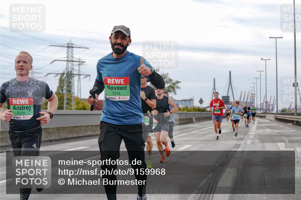 03.10.2025 - Köhlbrandbrückenlauf Michael Burmester http://msf.ph/oto/9159968 03.10.2025 15:49:14 Position 3 7110, 7016 meine-sportfotos.de