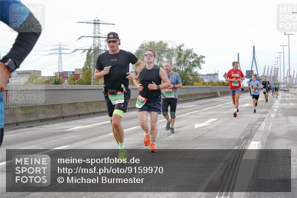 03.10.2025 - Köhlbrandbrückenlauf Michael Burmester http://msf.ph/oto/9159970 03.10.2025 15:49:15 Position 3 7299, 729, 7115 meine-sportfotos.de