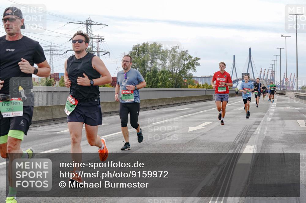 03.10.2025 - Köhlbrandbrückenlauf Michael Burmester http://msf.ph/oto/9159972 03.10.2025 15:49:16 Position 3 7299, 7115, 96, 247 meine-sportfotos.de