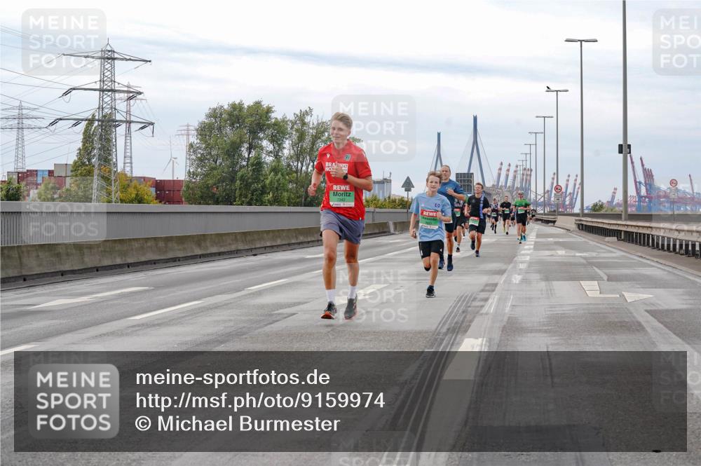 03.10.2025 - Köhlbrandbrückenlauf Michael Burmester http://msf.ph/oto/9159974 03.10.2025 15:49:18 Position 3 96, 247 meine-sportfotos.de