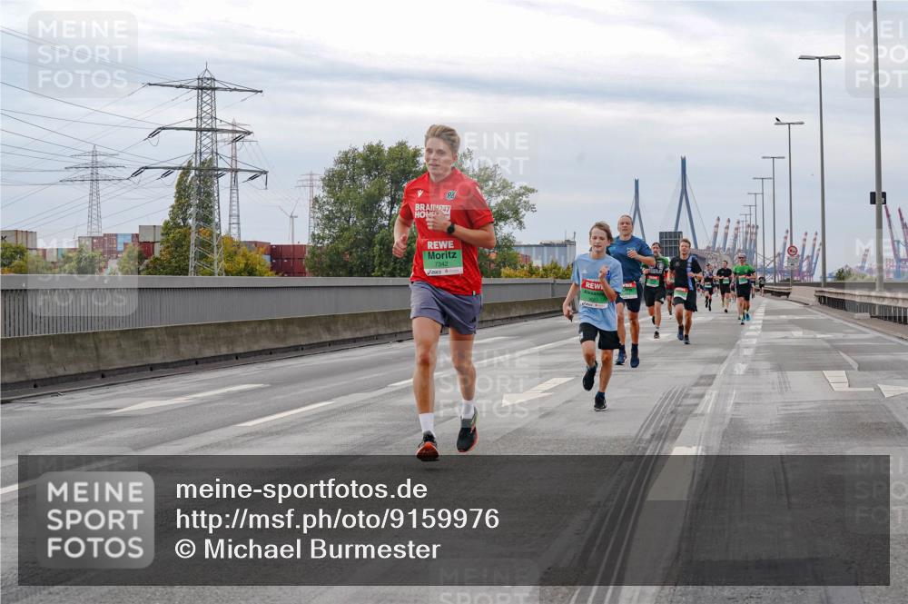 03.10.2025 - Köhlbrandbrückenlauf Michael Burmester http://msf.ph/oto/9159976 03.10.2025 15:49:19 Position 3 96, 247, 7342 meine-sportfotos.de