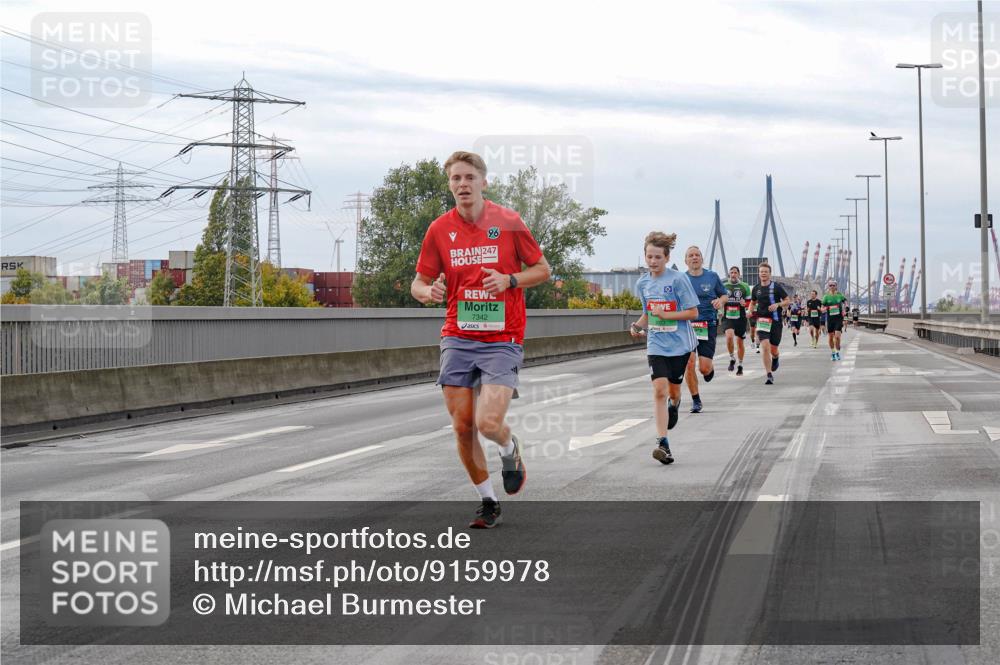 03.10.2025 - Köhlbrandbrückenlauf Michael Burmester http://msf.ph/oto/9159978 03.10.2025 15:49:19 Position 3 96, 247, 7342 meine-sportfotos.de