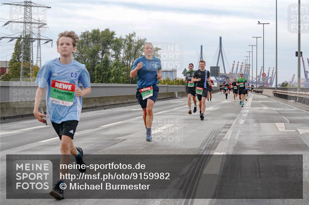 03.10.2025 - Köhlbrandbrückenlauf Michael Burmester http://msf.ph/oto/9159982 03.10.2025 15:49:21 Position 3 9023 meine-sportfotos.de