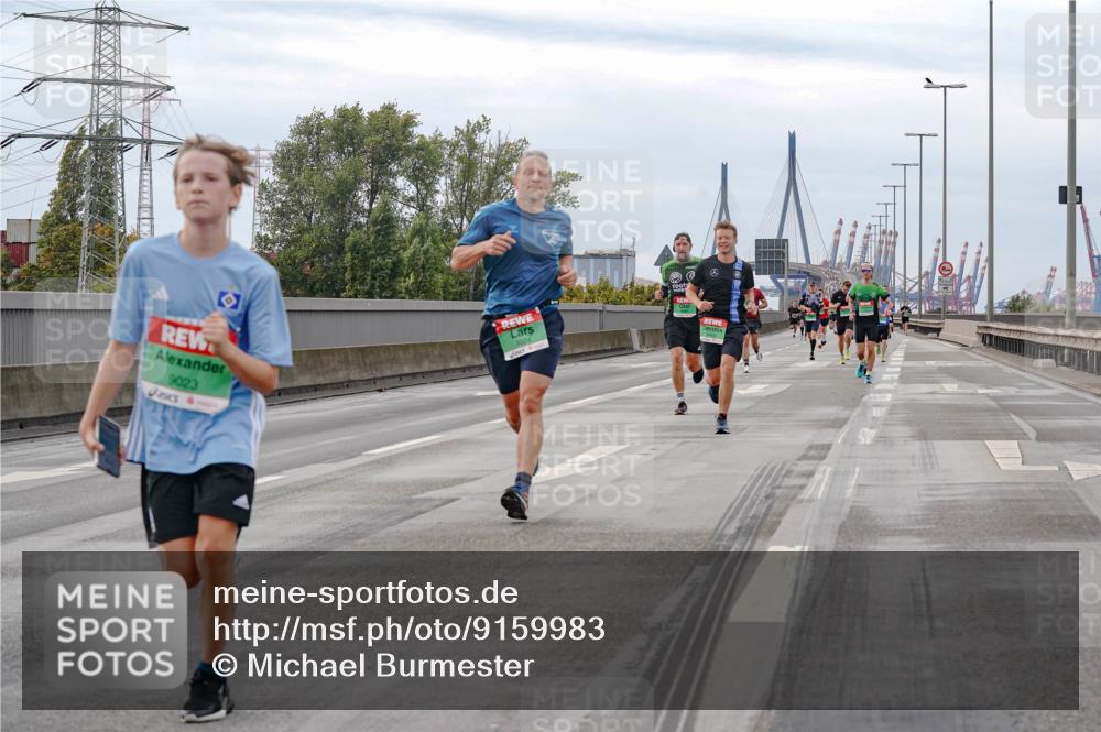 03.10.2025 - Köhlbrandbrückenlauf Michael Burmester http://msf.ph/oto/9159983 03.10.2025 15:49:21 Position 3 9023 meine-sportfotos.de