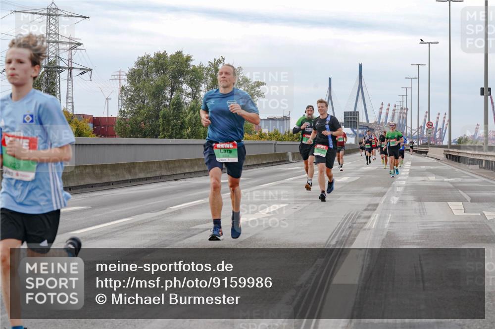 03.10.2025 - Köhlbrandbrückenlauf Michael Burmester http://msf.ph/oto/9159986 03.10.2025 15:49:22 Position 3 1023, 9324 meine-sportfotos.de