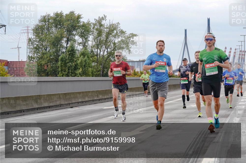03.10.2025 - Köhlbrandbrückenlauf Michael Burmester http://msf.ph/oto/9159998 03.10.2025 15:49:30 Position 3 7098, 7102, 7132 meine-sportfotos.de