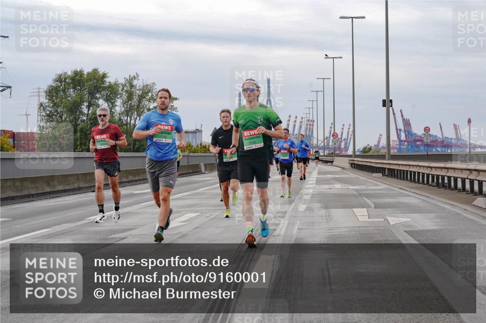 03.10.2025 - Köhlbrandbrückenlauf Michael Burmester http://msf.ph/oto/9160001 03.10.2025 15:49:31 Position 3 7132 meine-sportfotos.de
