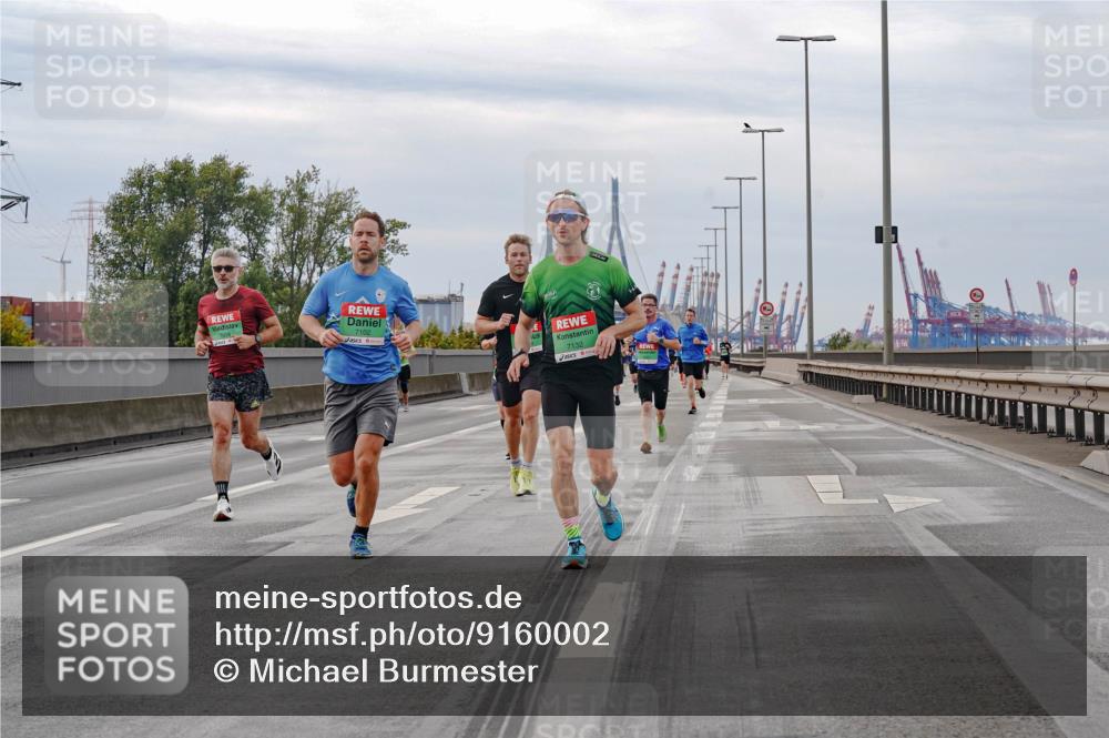 03.10.2025 - Köhlbrandbrückenlauf Michael Burmester http://msf.ph/oto/9160002 03.10.2025 15:49:31 Position 3 7102, 7132 meine-sportfotos.de