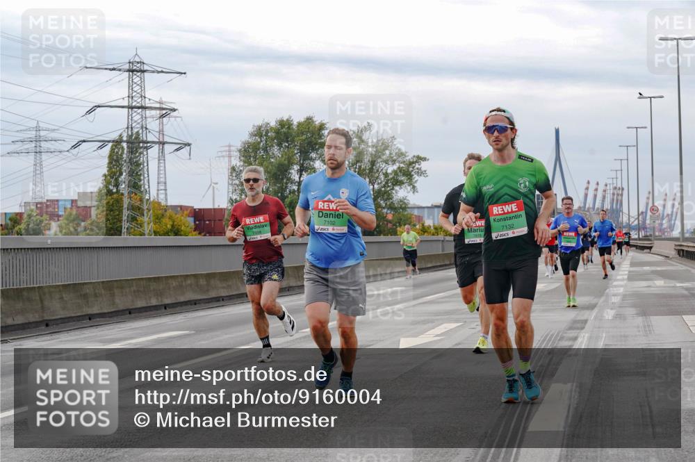 03.10.2025 - Köhlbrandbrückenlauf Michael Burmester http://msf.ph/oto/9160004 03.10.2025 15:49:32 Position 3 7098, 7102, 7132, 7818 meine-sportfotos.de