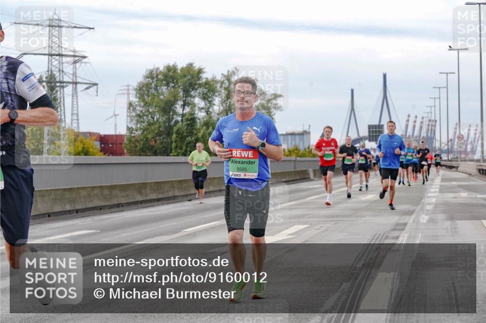 03.10.2025 - Köhlbrandbrückenlauf Michael Burmester http://msf.ph/oto/9160012 03.10.2025 15:49:37 Position 3 9595 meine-sportfotos.de