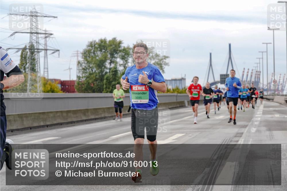 03.10.2025 - Köhlbrandbrückenlauf Michael Burmester http://msf.ph/oto/9160013 03.10.2025 15:49:37 Position 3 9595 meine-sportfotos.de