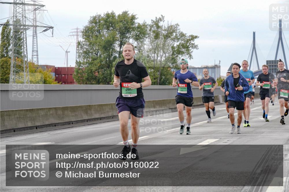 03.10.2025 - Köhlbrandbrückenlauf Michael Burmester http://msf.ph/oto/9160022 03.10.2025 15:49:44 Position 3 7160 meine-sportfotos.de