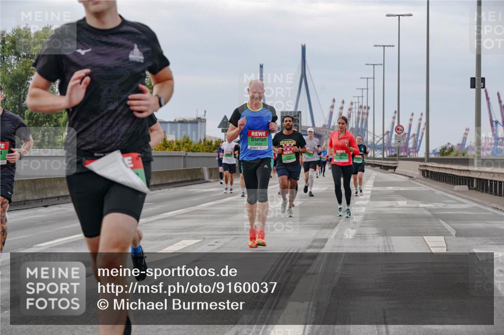 03.10.2025 - Köhlbrandbrückenlauf Michael Burmester http://msf.ph/oto/9160037 03.10.2025 15:49:50 Position 3 9409 meine-sportfotos.de