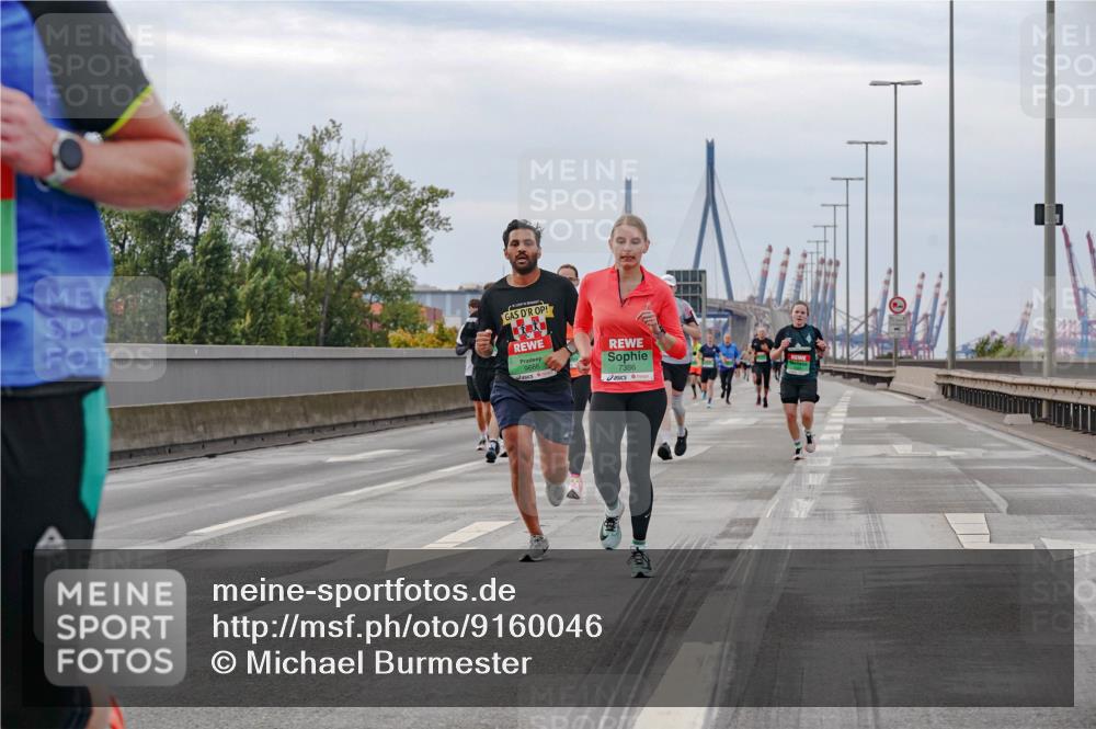 03.10.2025 - Köhlbrandbrückenlauf Michael Burmester http://msf.ph/oto/9160046 03.10.2025 15:49:54 Position 3 9666, 7386 meine-sportfotos.de