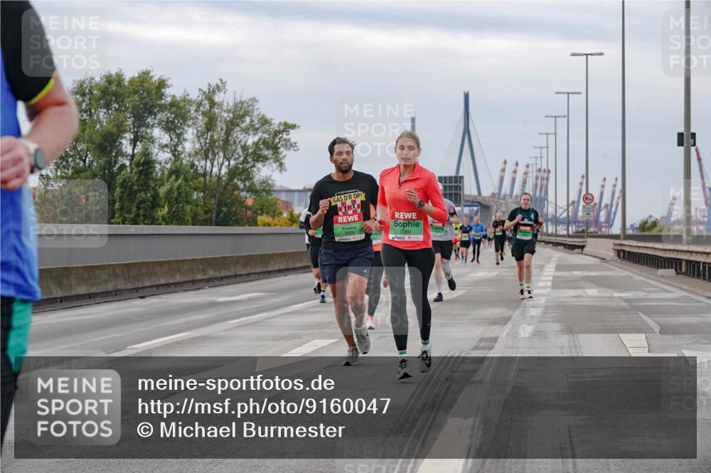 03.10.2025 - Köhlbrandbrückenlauf Michael Burmester http://msf.ph/oto/9160047 03.10.2025 15:49:54 Position 3 9666, 7386 meine-sportfotos.de