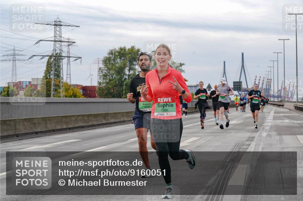 03.10.2025 - Köhlbrandbrückenlauf Michael Burmester http://msf.ph/oto/9160051 03.10.2025 15:49:56 Position 3 9666, 7386 meine-sportfotos.de