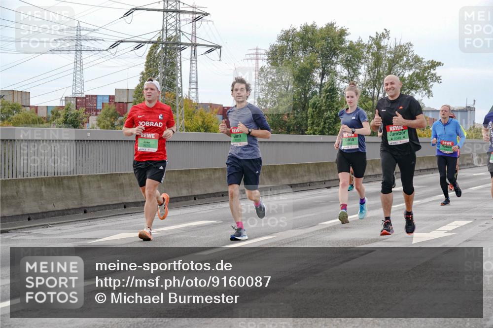 03.10.2025 - Köhlbrandbrückenlauf Michael Burmester http://msf.ph/oto/9160087 03.10.2025 15:50:11 Position 3 7923, 9670, 8049 meine-sportfotos.de