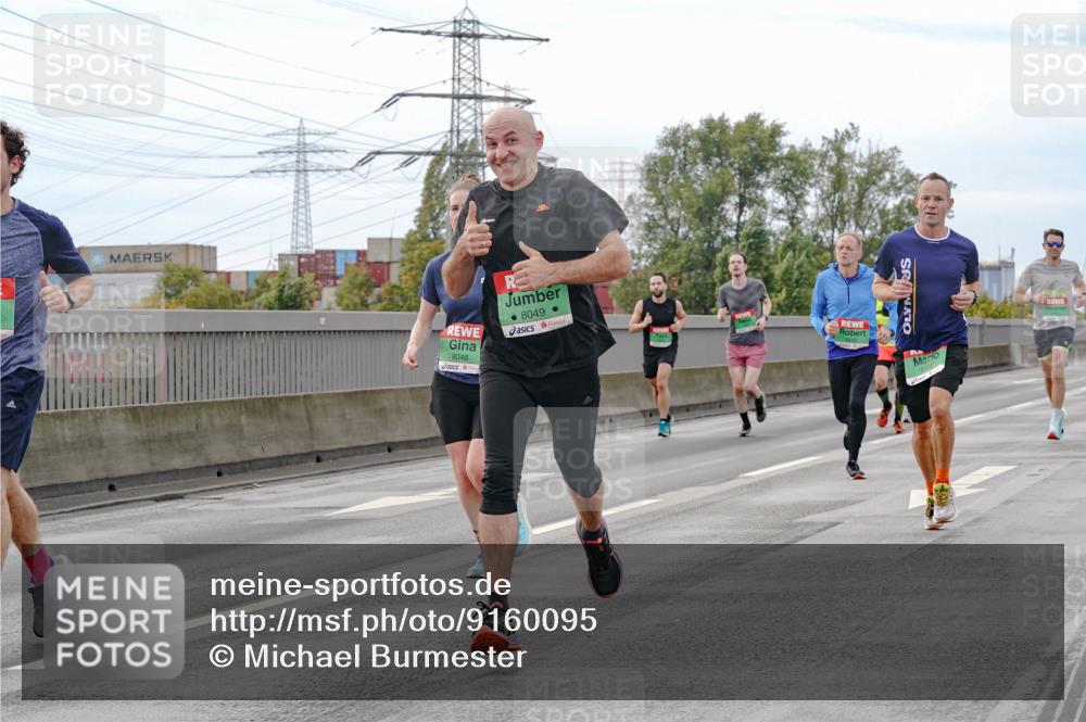 03.10.2025 - Köhlbrandbrückenlauf Michael Burmester http://msf.ph/oto/9160095 03.10.2025 15:50:13 Position 3 8048, 8049 meine-sportfotos.de