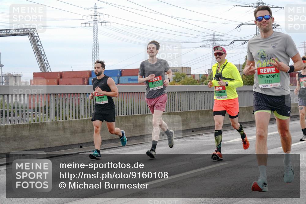 03.10.2025 - Köhlbrandbrückenlauf Michael Burmester http://msf.ph/oto/9160108 03.10.2025 15:50:18 Position 3 7673, 7721, 7231, 10, 7411 meine-sportfotos.de