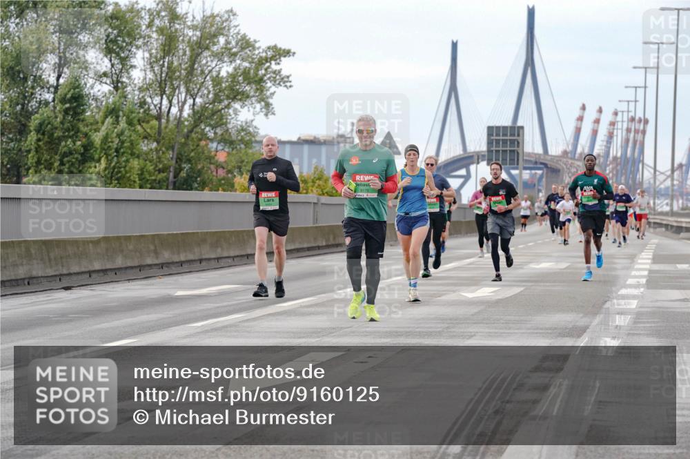 03.10.2025 - Köhlbrandbrückenlauf Michael Burmester http://msf.ph/oto/9160125 03.10.2025 15:50:26 Position 3 9176 meine-sportfotos.de