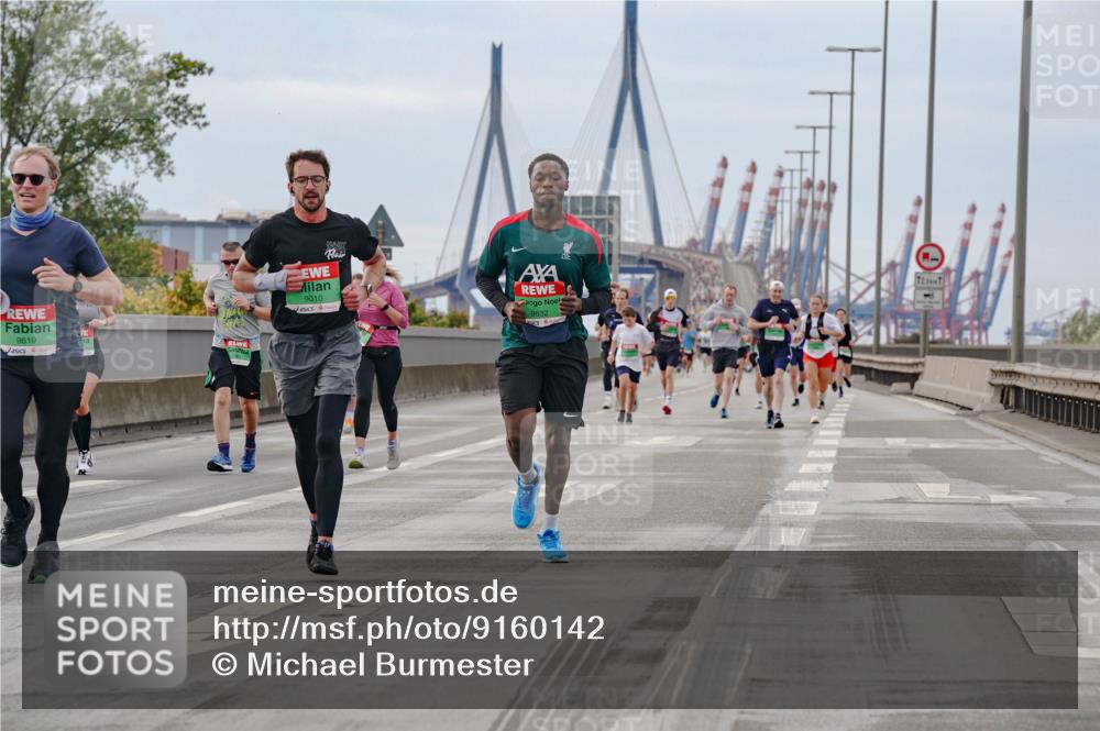 03.10.2025 - Köhlbrandbrückenlauf Michael Burmester http://msf.ph/oto/9160142 03.10.2025 15:50:33 Position 3 9619, 7, 9010, 9632 meine-sportfotos.de
