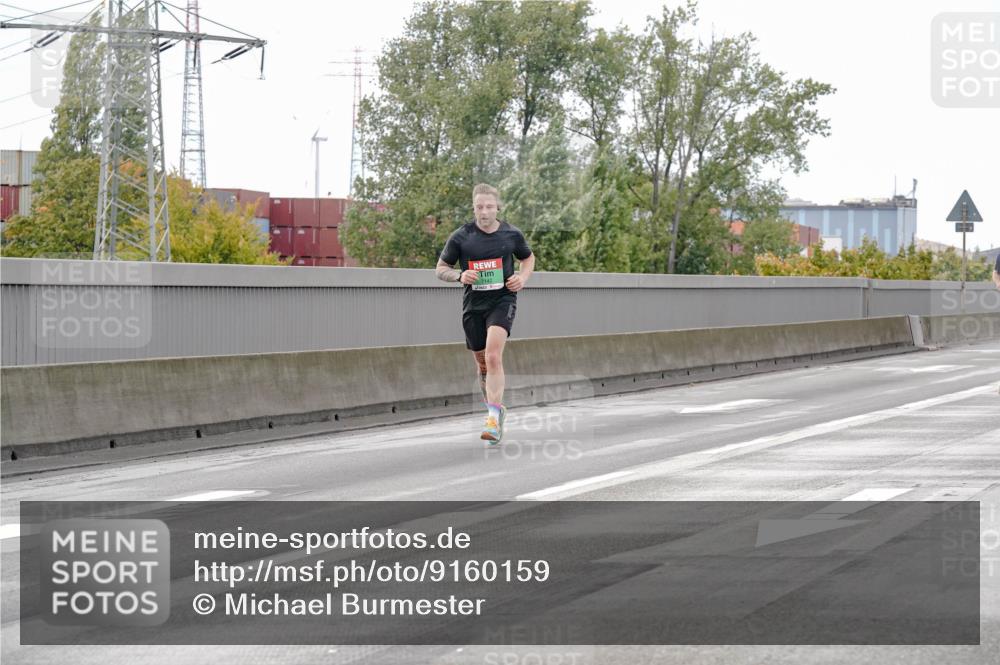 03.10.2025 - Köhlbrandbrückenlauf Michael Burmester http://msf.ph/oto/9160159 03.10.2025 15:50:43 Position 3 7147 meine-sportfotos.de