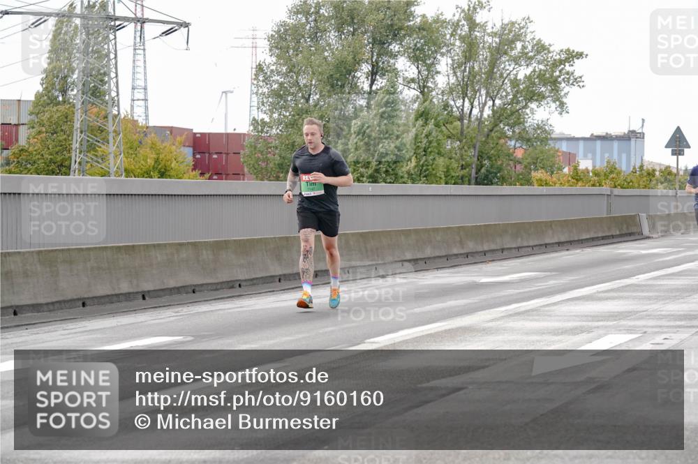 03.10.2025 - Köhlbrandbrückenlauf Michael Burmester http://msf.ph/oto/9160160 03.10.2025 15:50:43 Position 3 7147 meine-sportfotos.de