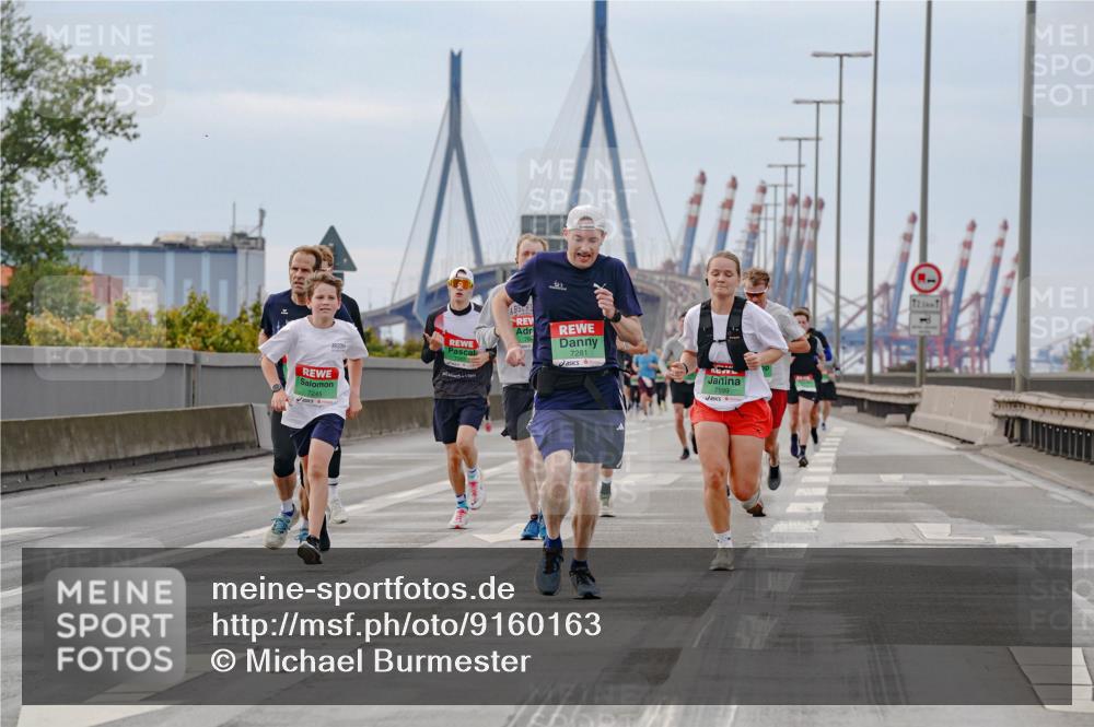 03.10.2025 - Köhlbrandbrückenlauf Michael Burmester http://msf.ph/oto/9160163 03.10.2025 15:50:45 Position 3 7245, 7281 meine-sportfotos.de