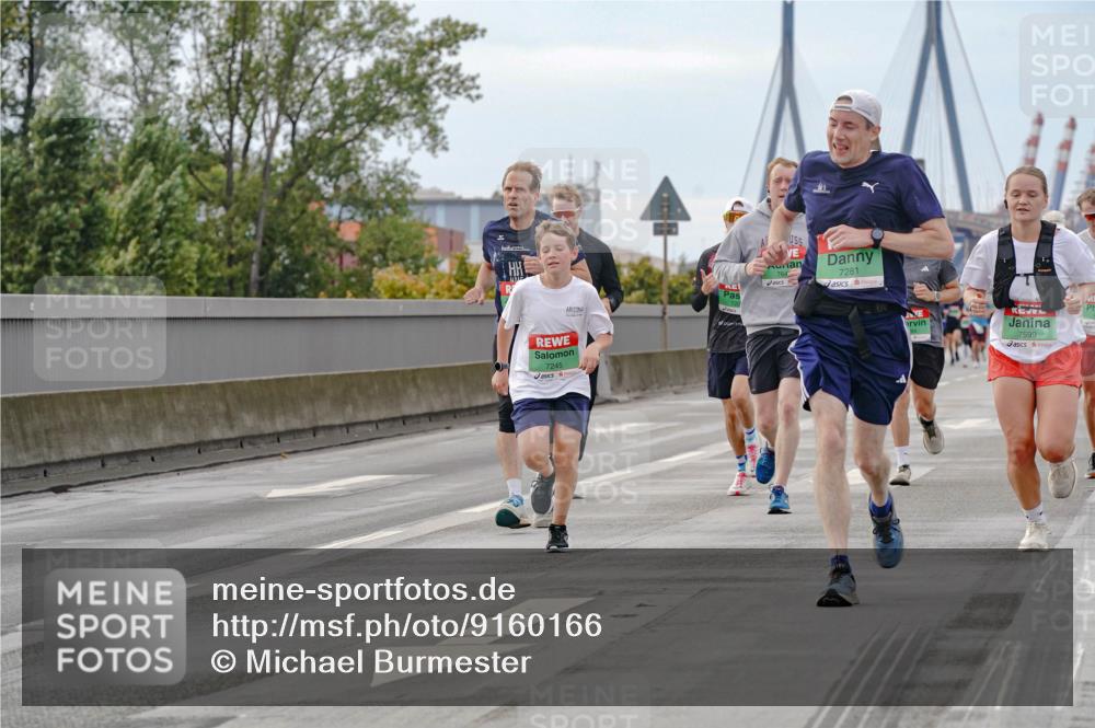 03.10.2025 - Köhlbrandbrückenlauf Michael Burmester http://msf.ph/oto/9160166 03.10.2025 15:50:47 Position 3 7245, 7281, 7599 meine-sportfotos.de