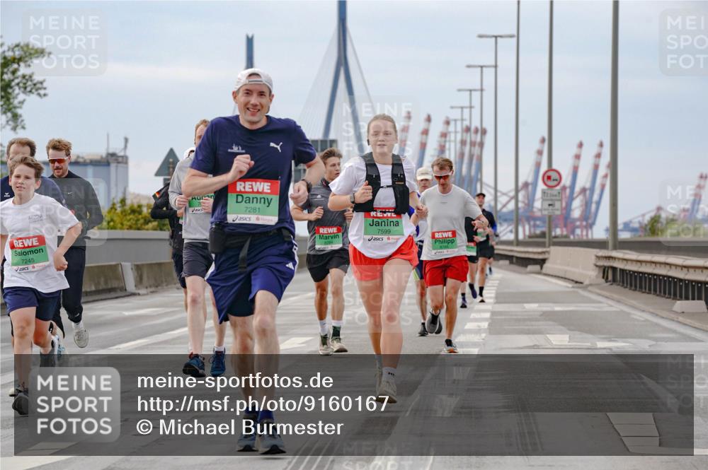 03.10.2025 - Köhlbrandbrückenlauf Michael Burmester http://msf.ph/oto/9160167 03.10.2025 15:50:48 Position 3 7245, 7281, 7599, 8784 meine-sportfotos.de