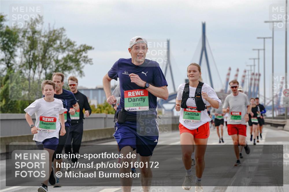 03.10.2025 - Köhlbrandbrückenlauf Michael Burmester http://msf.ph/oto/9160172 03.10.2025 15:50:49 Position 3 7245, 7281, 7599 meine-sportfotos.de