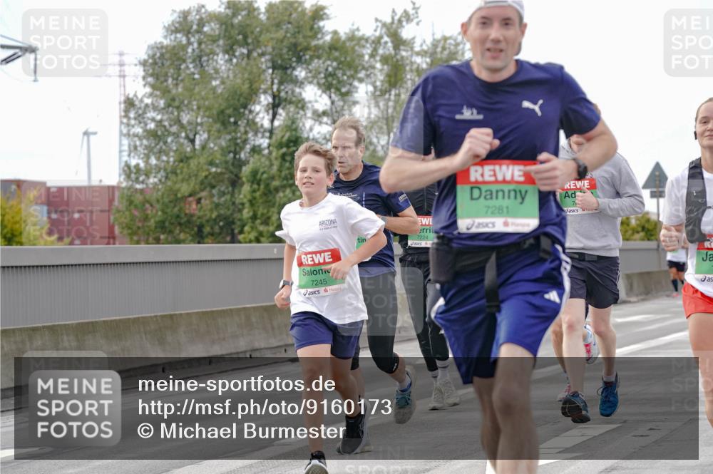 03.10.2025 - Köhlbrandbrückenlauf Michael Burmester http://msf.ph/oto/9160173 03.10.2025 15:50:50 Position 3 7245, 7224, 7281, 7 meine-sportfotos.de