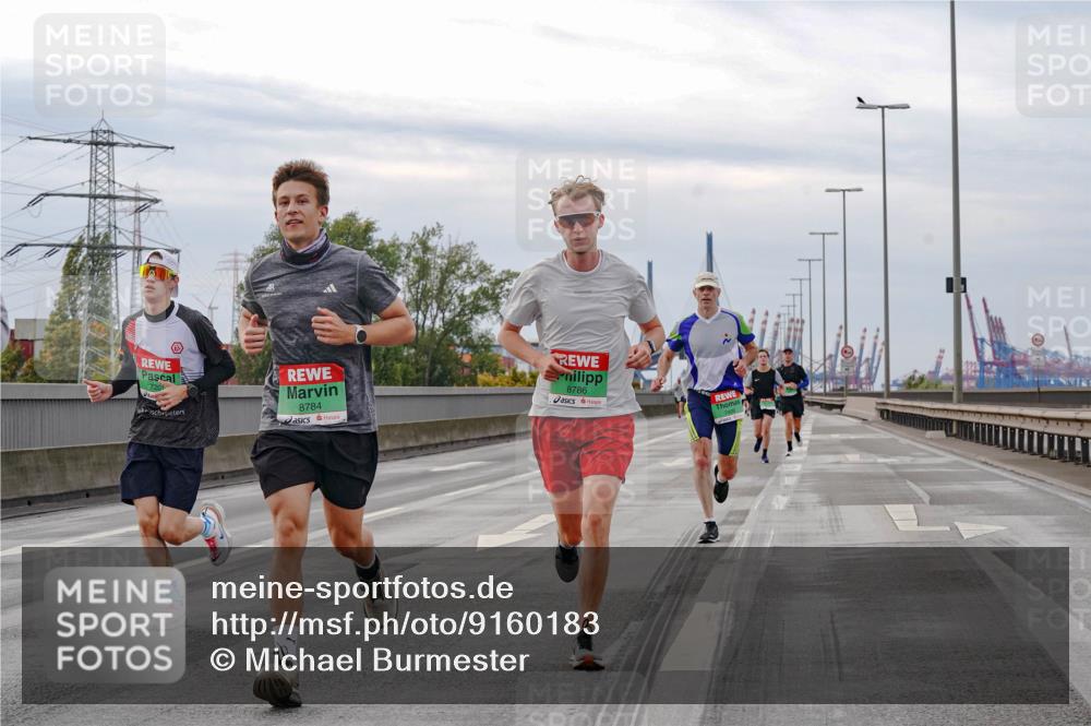 03.10.2025 - Köhlbrandbrückenlauf Michael Burmester http://msf.ph/oto/9160183 03.10.2025 15:50:54 Position 3 7201, 8784, 8786 meine-sportfotos.de