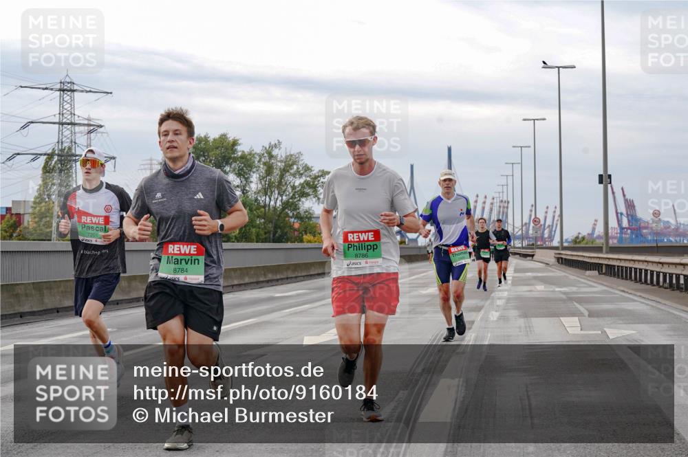 03.10.2025 - Köhlbrandbrückenlauf Michael Burmester http://msf.ph/oto/9160184 03.10.2025 15:50:55 Position 3 7201, 8784, 8786 meine-sportfotos.de
